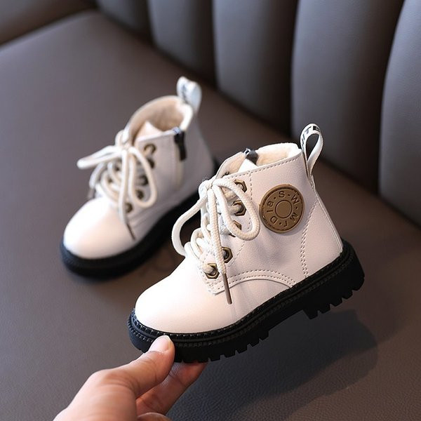 Παιδικές έκο δερμάτινες μπότες με έμβλημα και κορδόνια