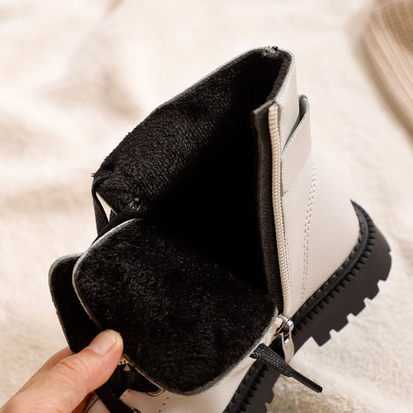 Μοντέρνες μπότες από οικολογικό δέρμα με κορδόνια και αγκράφα - δύο μοντέλα