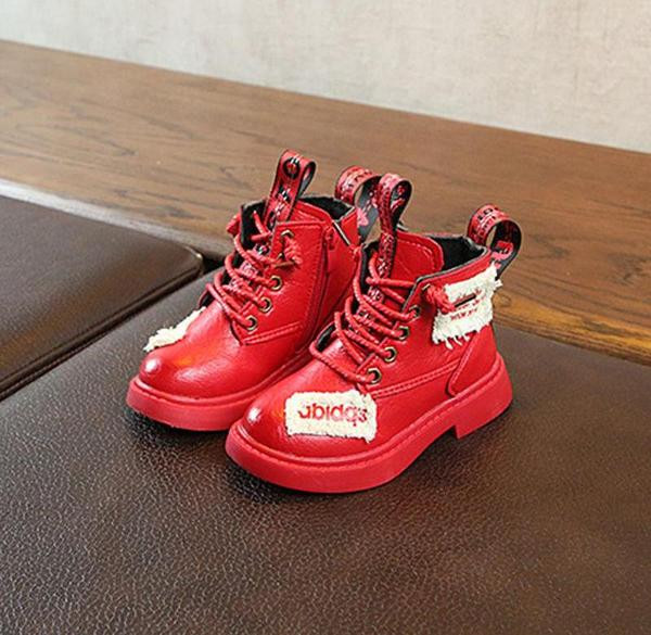 Παιδικές έκο δερμάτινες μπότες για κορίτσια με εμβλήματα και κορδόνια