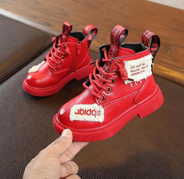 Παιδικές έκο δερμάτινες μπότες για κορίτσια με εμβλήματα και κορδόνια