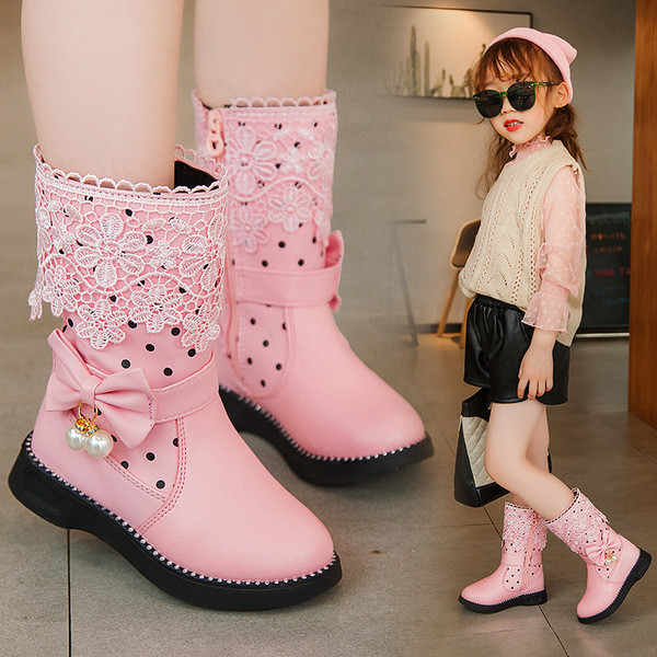 Μοντέρνες παιδικές μπότες για κορίτσια με δαντέλα και κορδέλα