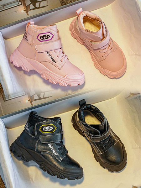 Μοντέρνες παιδικές μπότες με ζεστή επένδυση - δύο μοντέλα