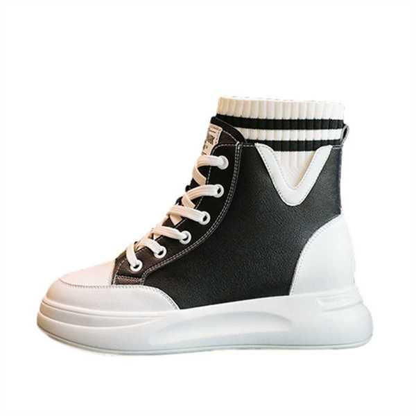 Παιδικά σπορ και casual μπότες με ψηλή σόλα  και κορδόνια