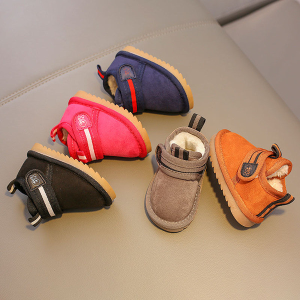 Παιδικές μπότες με μαλακή επένδυση και κόλλες