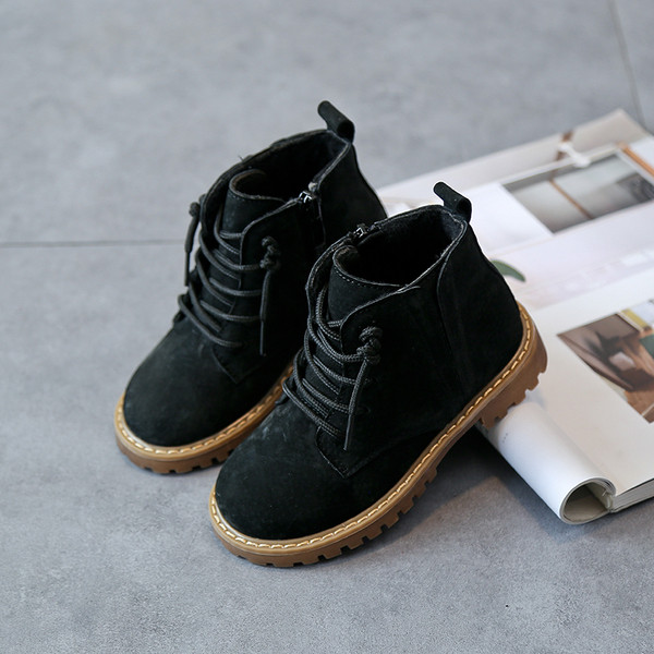 Παιδικές μπότες για κορίτσια με κορδόνια