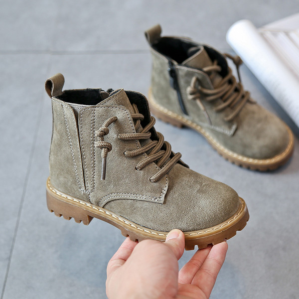 Παιδικές μπότες για κορίτσια με κορδόνια