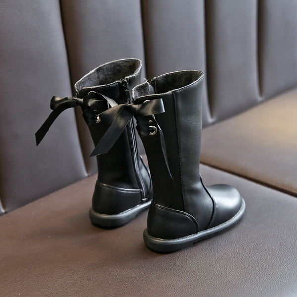 Παιδικές μπότες από οικολογικό δέρμα με κορδέλα