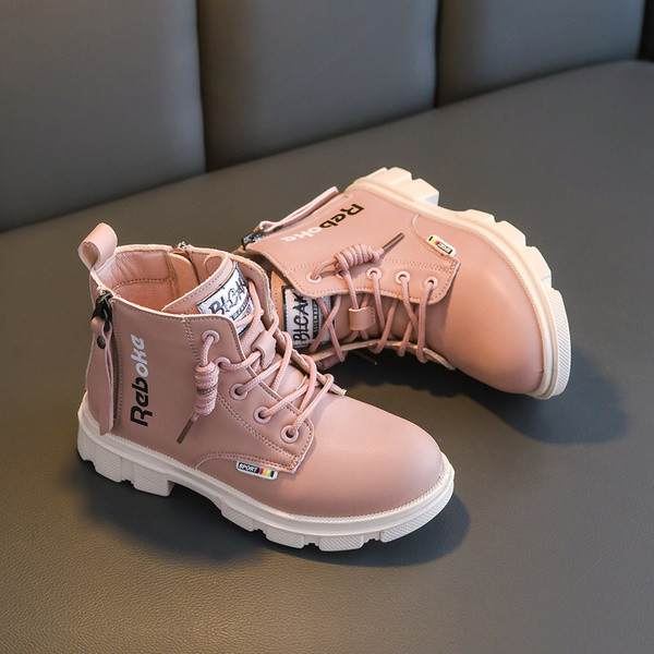 Παιδικές μπότες casual με κορδόνια και επίπεδη σόλα κατάλληλα για κορίτσια