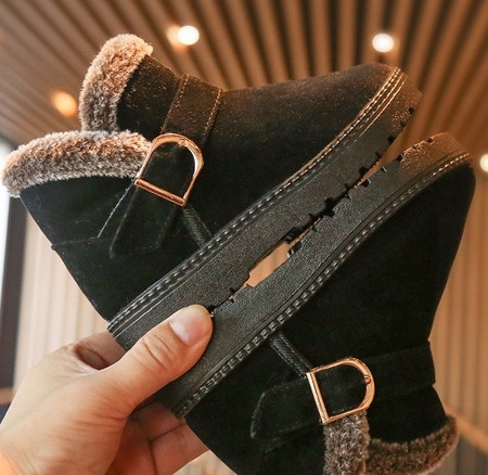 Παιδικές μπότες με ζεστή επένδυση και επίπεδη σόλα - για κορίτσια