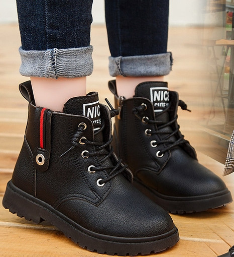 Casual γυναικείες δερμάτινες μπότες με κορδόνια και ζεστή φόδρα