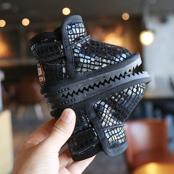 Μοντέρνες παιδικές λαμπερές μπότες με μαλακή επένδυση για κορίτσια