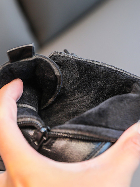 Παιδικές έκο  δερμάτινες μπότες με επίπεδη σόλα και κορδόνια