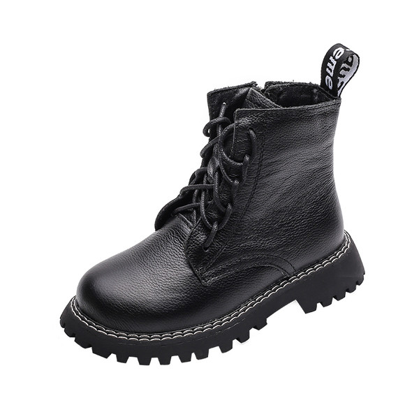 Παιδικές έκο δερμάτινες μπότες με κορδόνια και επίπεδη σόλα σε λευκό και μαύρο χρώμα