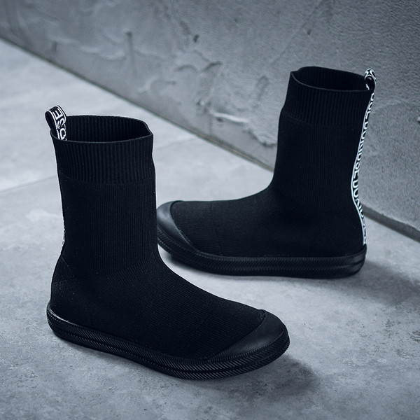 Σύγχρονες παιδικές μπότες ή μποτάκια με έμβλημα - για κορίτσια