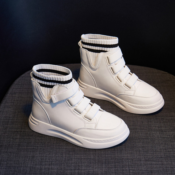 Αθλητικές και καθημερινές παιδικές μπότες για κορίτσια από οικολογικό δέρμα με λουράκια βελκρό