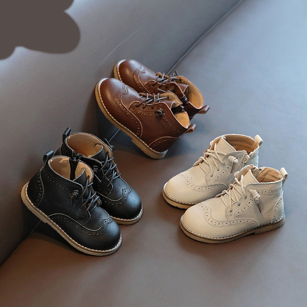 Παιδικές μπότες από οικολογικό δέρμα με κορδόνια και επίπεδη σόλα - κατάλληλες για κορίτσια και αγόρια