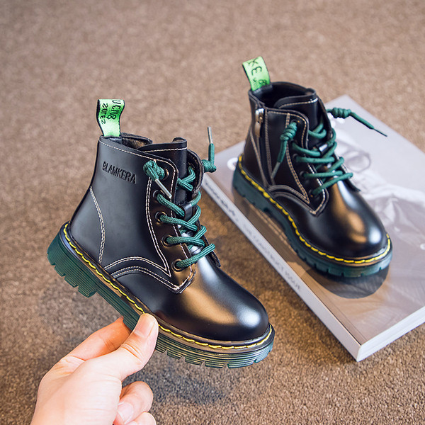 Παιδικές μπότες casual από οικολογικό δέρμα με χρωματιστά κορδόνια