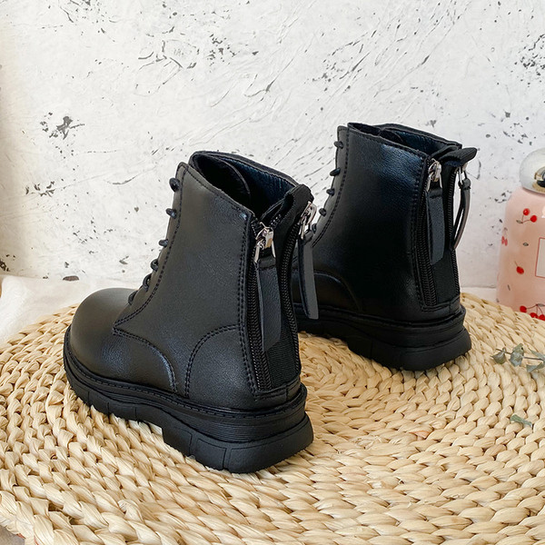 Παιδικές έκο δερμάτινες μπότες με φερμουάρ και κορδόνια σε μαύρο χρώμα