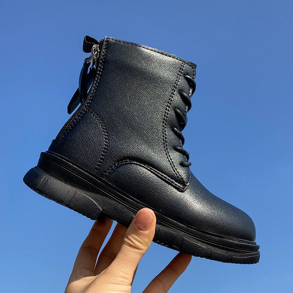 Παιδικές έκο δερμάτινες μπότες με φερμουάρ και κορδόνια σε μαύρο χρώμα