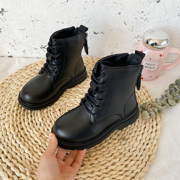 Παιδικές έκο δερμάτινες μπότες με φερμουάρ και κορδόνια σε μαύρο χρώμα