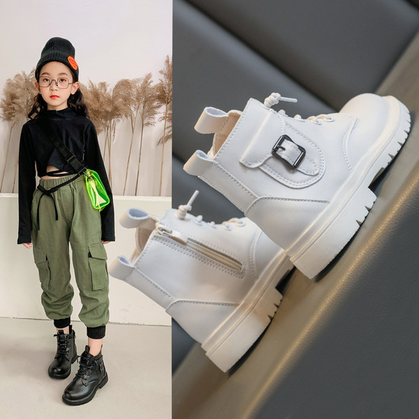 Παιδικές μπότες για αγόρια από οικολογικό δέρμα με κορδόνια