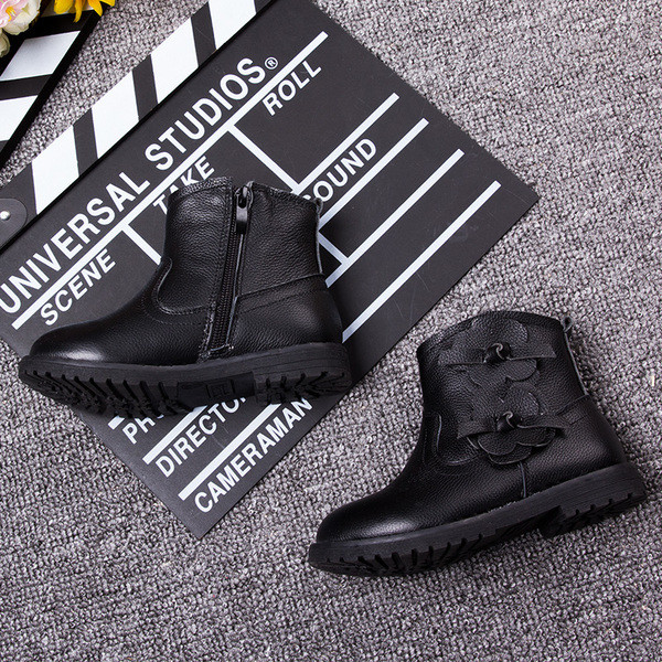 Νέο μοντέλο παιδικές μπότες κατασκευασμένο από έκο δέρμα με λουλούδια