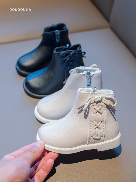 Νέο μοντέλο παιδικές μπότες  από οικολογικό δέρμα με κορδόνια για κορίτσια