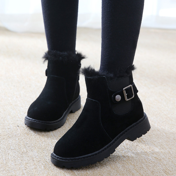 Νέο μοντέλο παιδικές μπότες  με αγκράφα και επένδυση