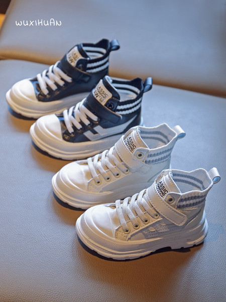 Νέο μοντέλο αθλητικές μπότες για κορίτσια με κορδόνια