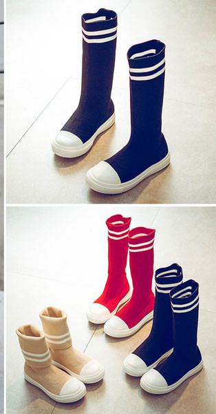 Μοντέρνες παιδικές μπότες με επίπεδη σόλα - για κορίτσια