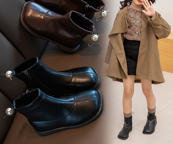 Παιδικές μπότες κατασκευασμένες από έκο δερμάτινο κλασικό μοντέλο με ελαστικά κορδόνια