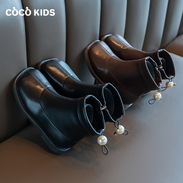 Παιδικές μπότες κατασκευασμένες από έκο δερμάτινο κλασικό μοντέλο με ελαστικά κορδόνια