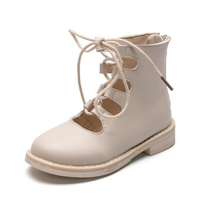 Μοντέρνα παιδικές μπότες από δέρμα eco με κομμένα μέρη και κορδόνια