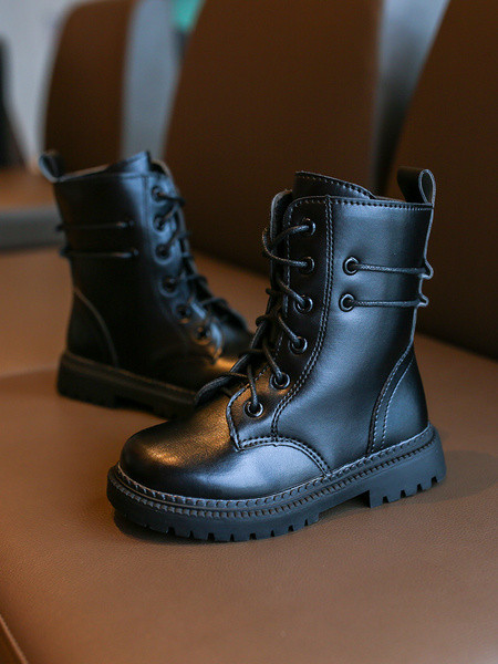 Gyermek bőrcsizma lányoknak fűzős, lapos talpú