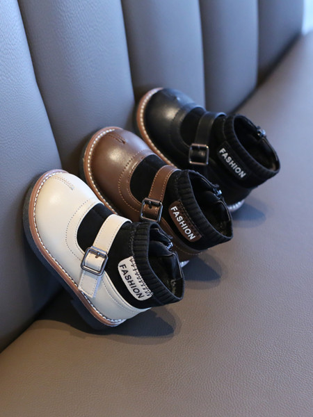 Gyerekcsizma típusú zokni csattal