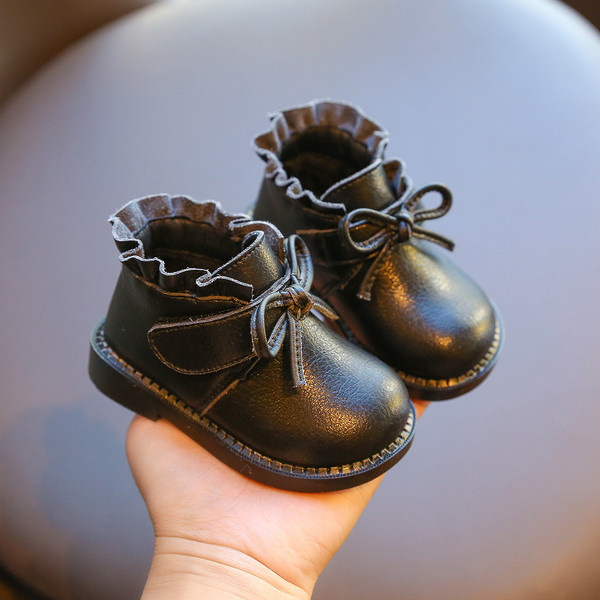 Παιδικές μπότες για κορίτσια με βολάν και κορδέλα από οικολογικό δέρμα