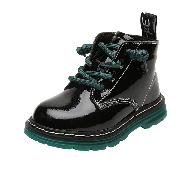 Νέο μοντέλο παιδικές μπότες με χρωματιστά κορδόνια