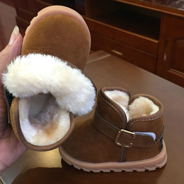 Παιδικές ζεστές μπότες unisex μοντέλο με αγκράφα