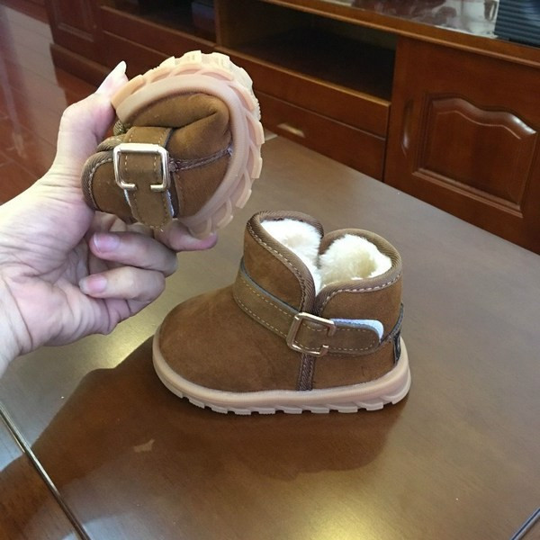 Παιδικές ζεστές μπότες unisex μοντέλο με αγκράφα