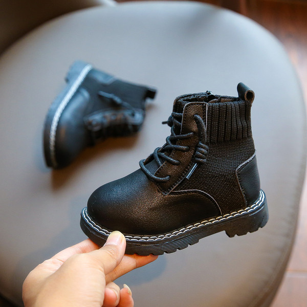 Δερμάτινες παιδικές μπότες για κορίτσια και αγόρια