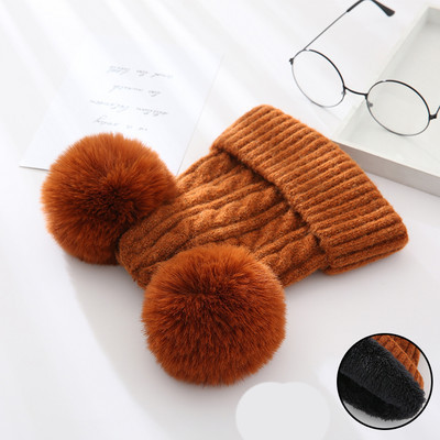 Új modell női kötött sapka pomponokkal