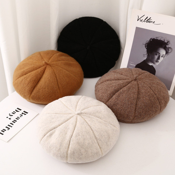 Aktuális női barett típusú sapka