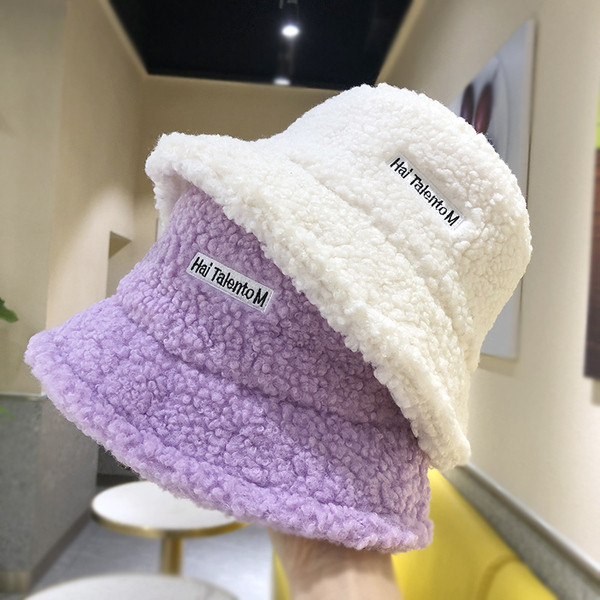 Naujo modelio įvairių spalvų moteriška kepurė