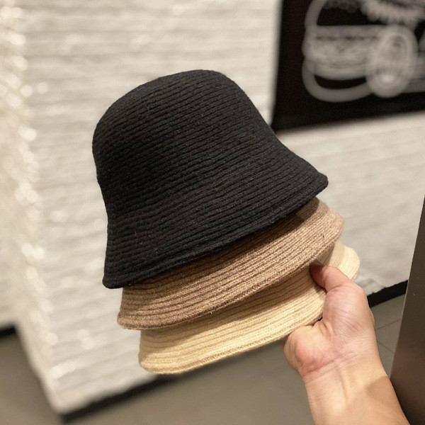 Női téli sapka típusú bomba