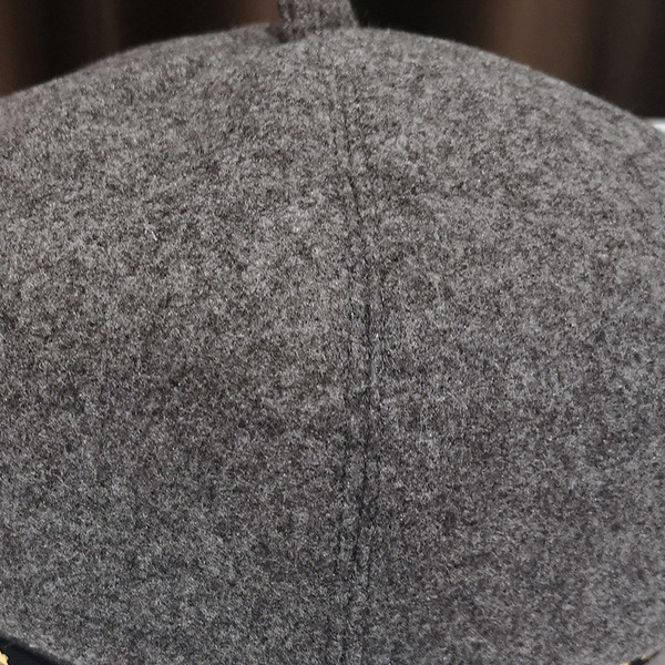 Alkalmi női sapka fém díszítéssel több színben