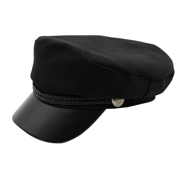 Retro stílusú női sapka fém elemmel