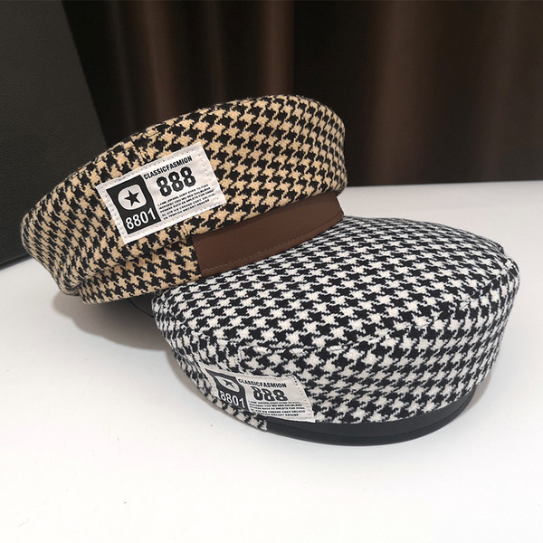 Női kockás barett típusú sapka két színben