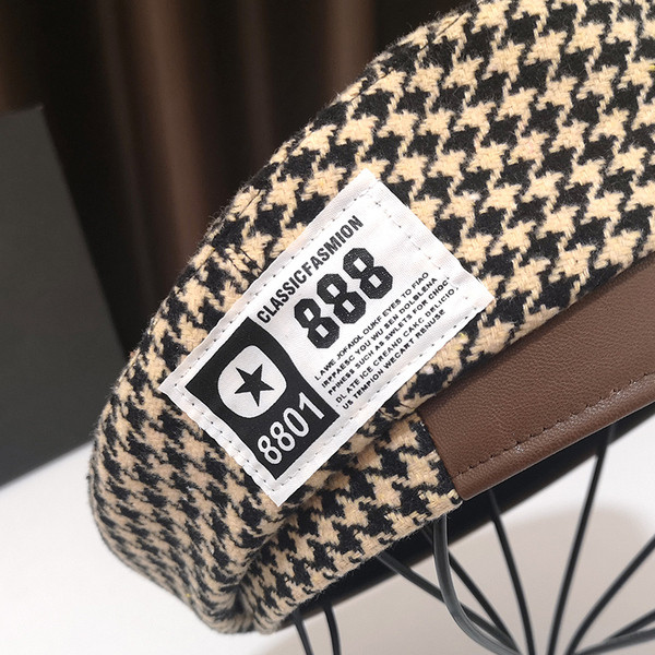 Női kockás barett típusú sapka két színben