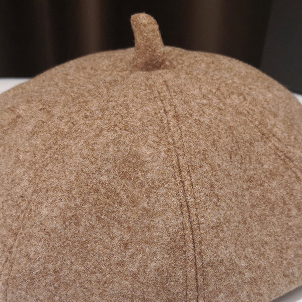 Palarie de dama tip bereta de lana