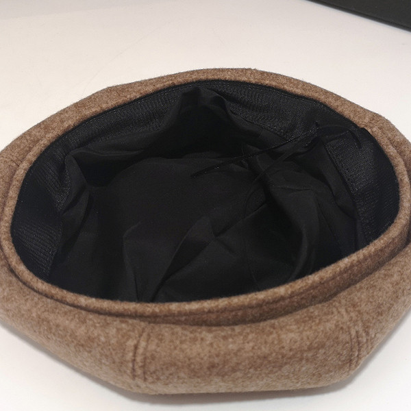 Palarie de dama tip bereta de lana